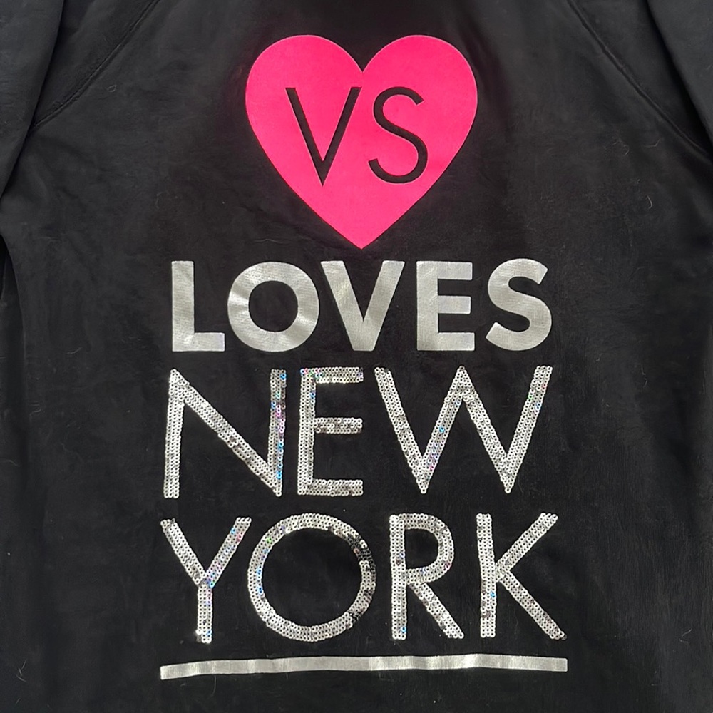 VS 🩷 NY Zipper Hoodie
